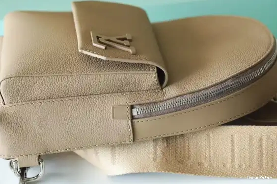 LOUIS VUITTON Pilot Slingbag 0613